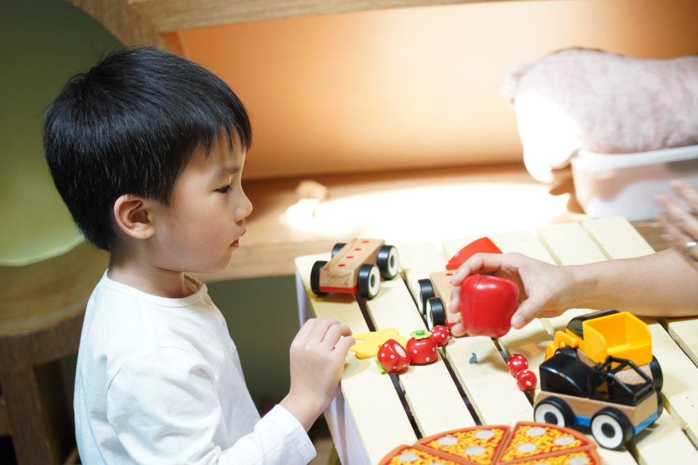 玩玩具助幼兒發展 勿只依賴科技產品